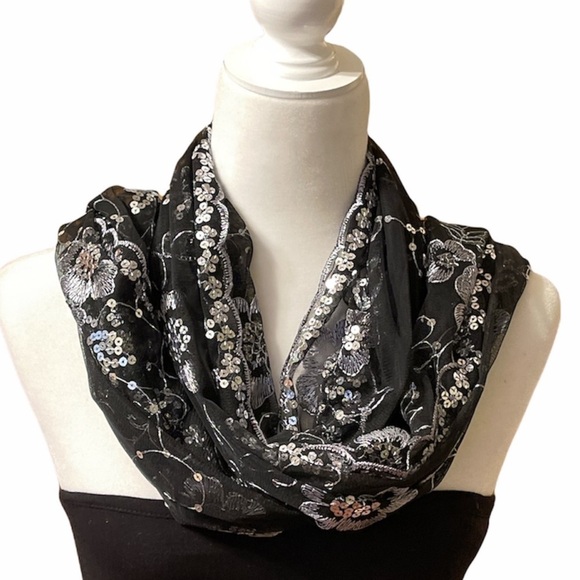 Glittering Black Silver Sequin Fringed Evening Scarf/ Shawl Wrap NEW - Picture 7 of 7